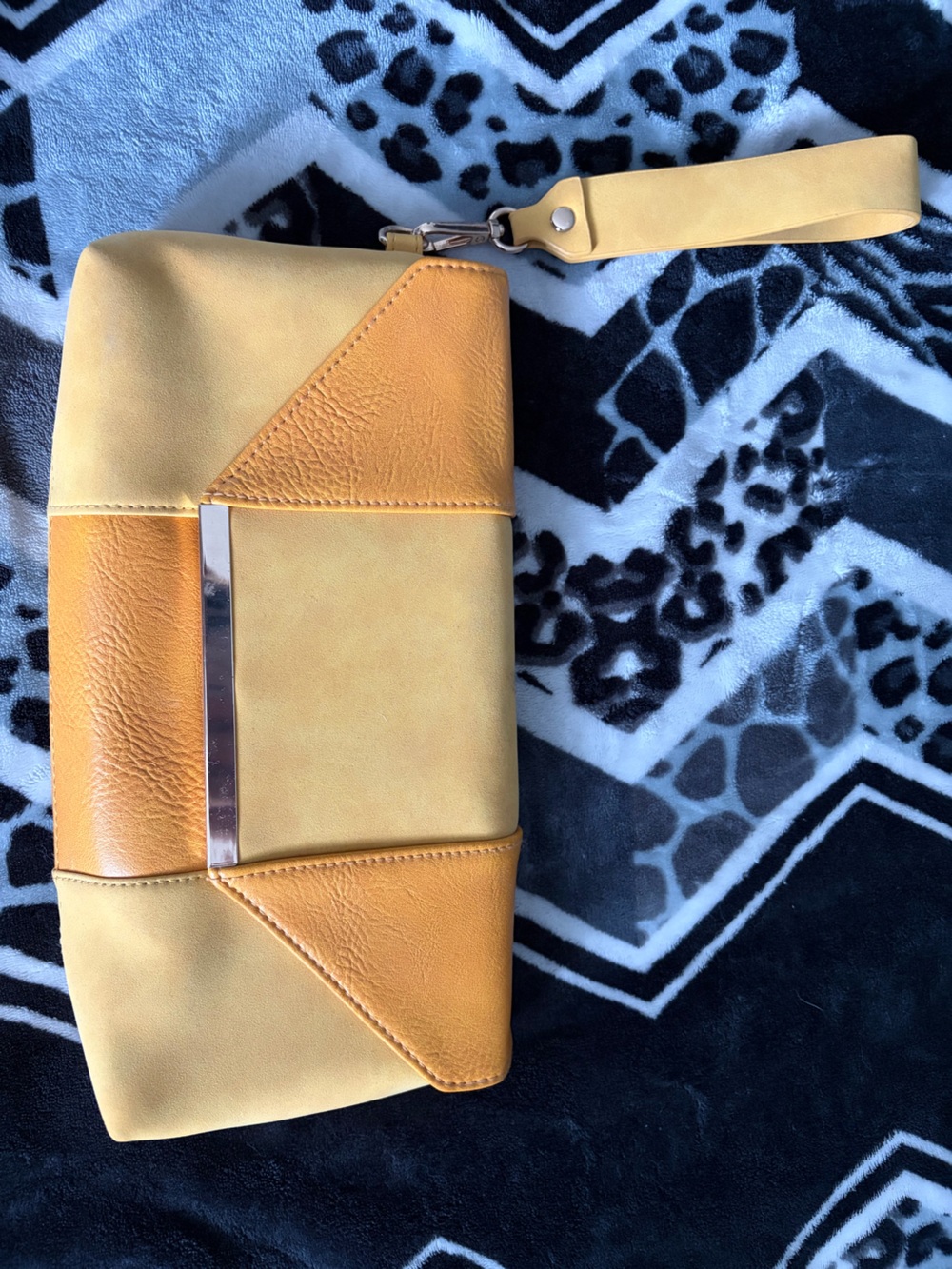 Women's Two-Tone Mustard Yellow Clutch
